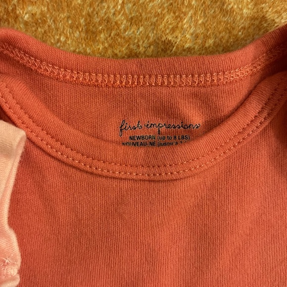 ⚫️ First Impressions | Bundle of 4 *Super Soft* Onesies Newborn - Picture 6 of 6